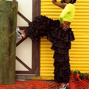 Parachute pants! 🖤